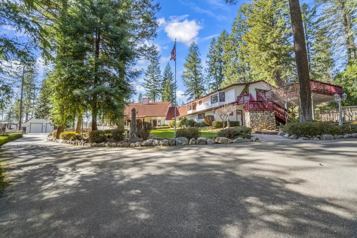 Merlin, OR 97532,178 Combs DR