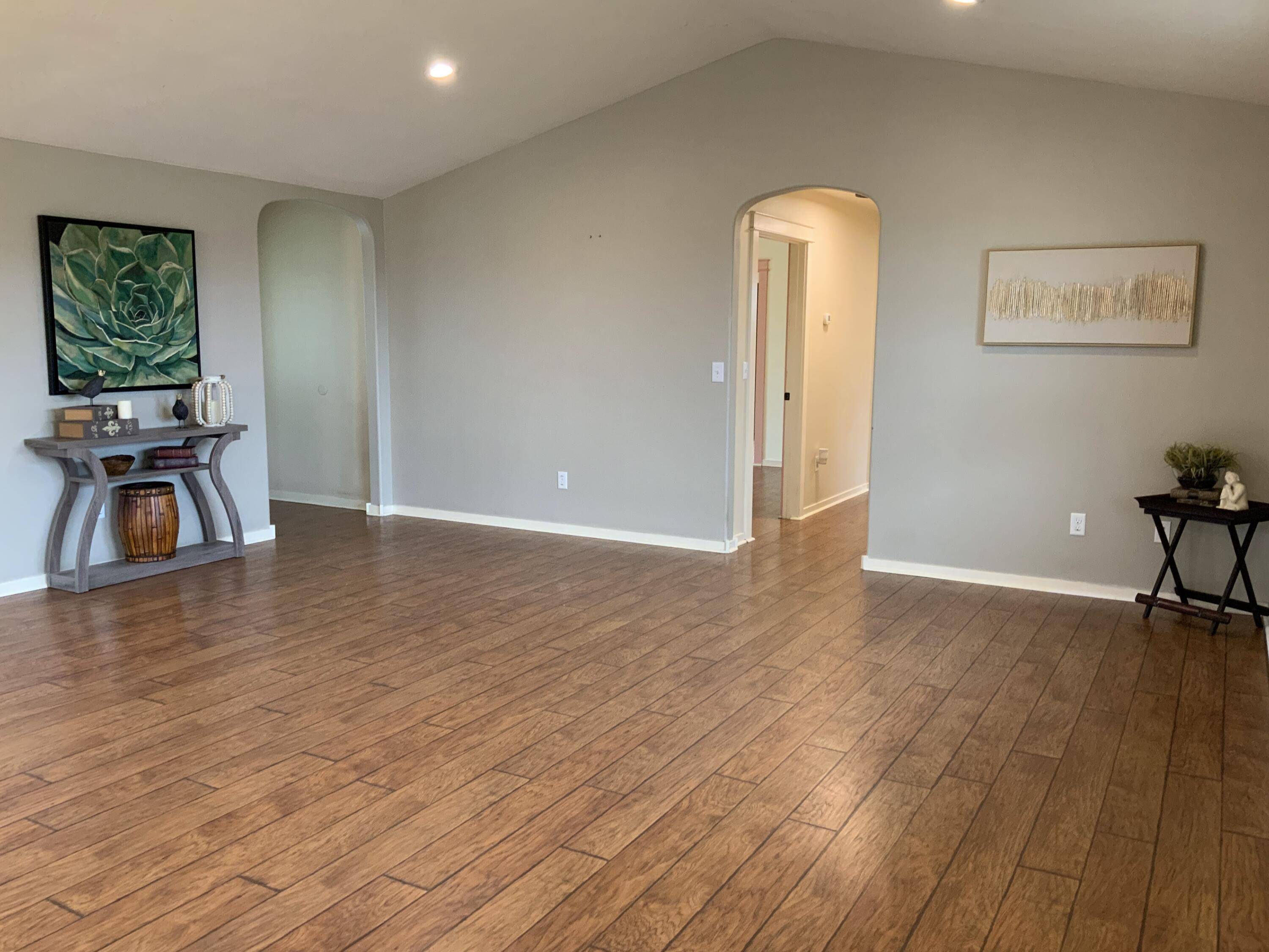 Eagle Point, OR 97524,575 Barton RD