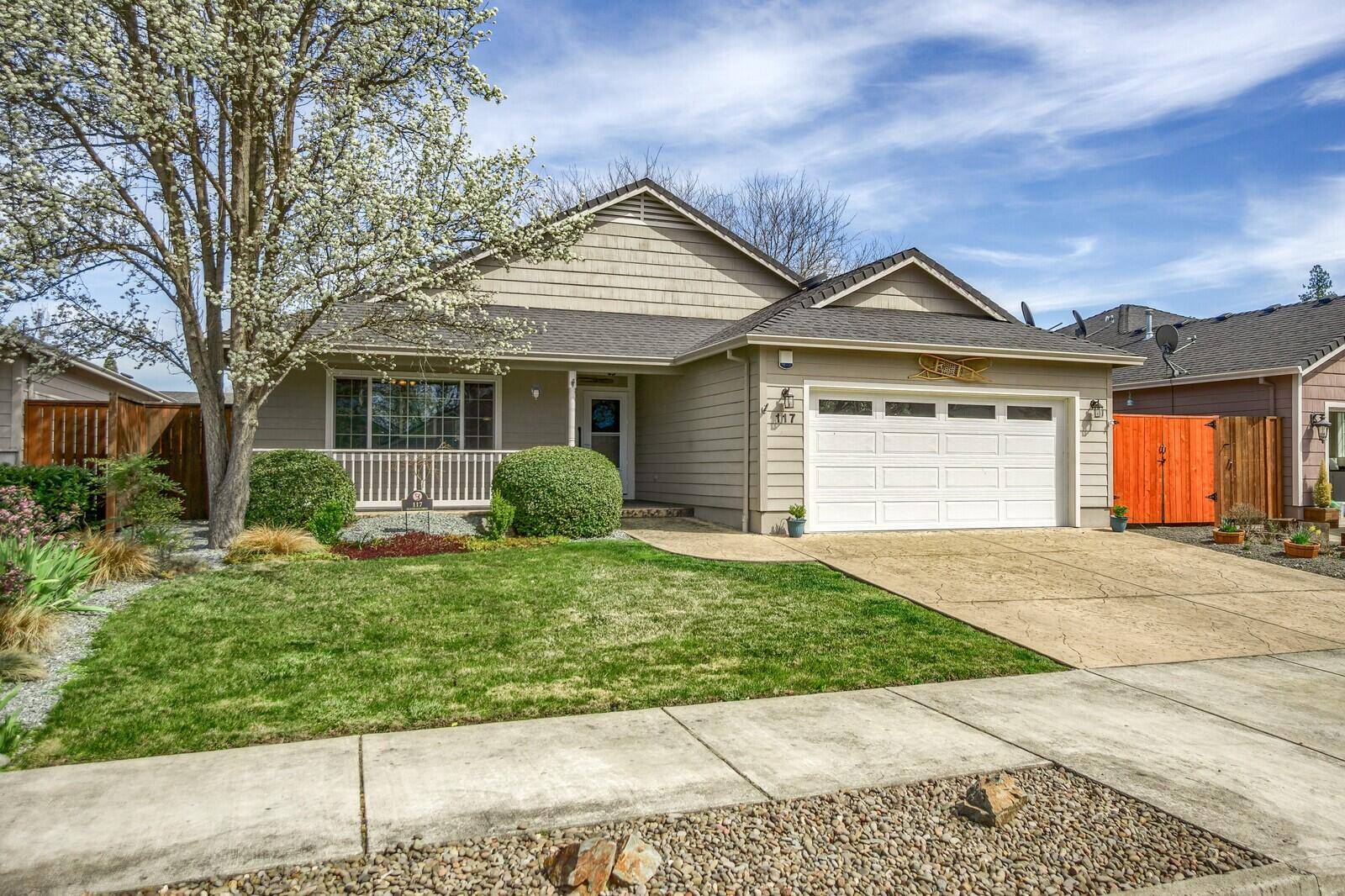 Eagle Point, OR 97524,117 Glenwood DR