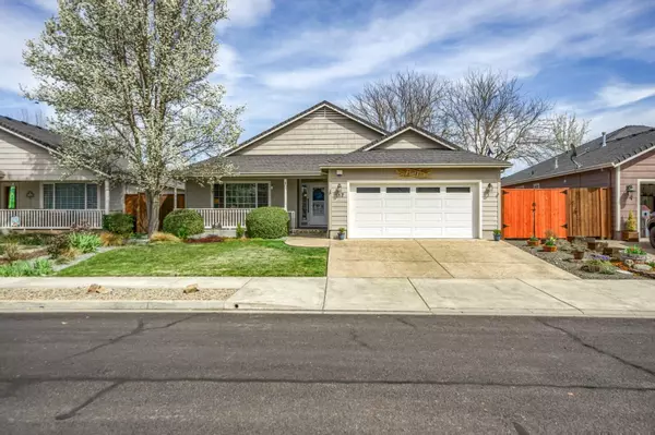 117 Glenwood DR, Eagle Point, OR 97524