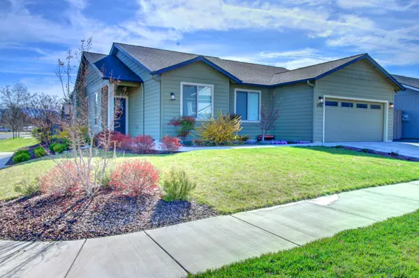 2105 La Connor LN, Medford, OR 97501