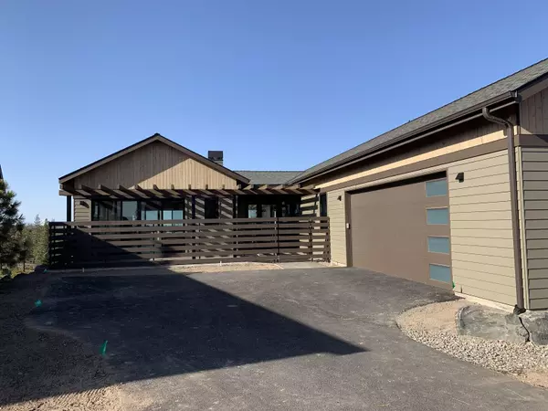 19195 Gateway LOOP, Bend, OR 97702