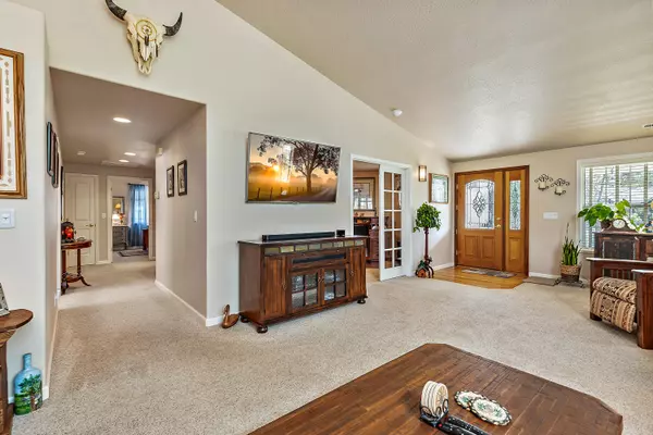 Shady Cove, OR 97539,1024 Anglers PL