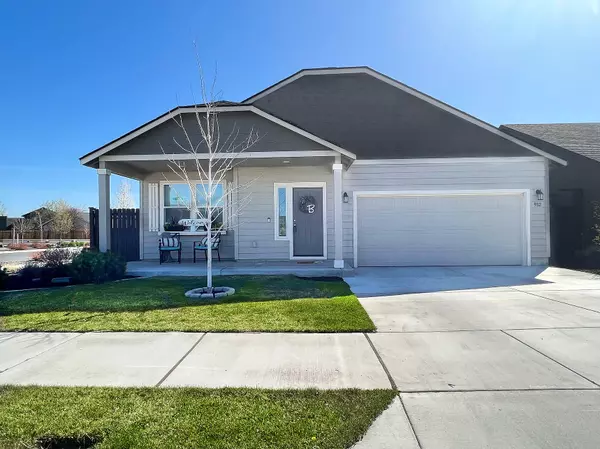 982 24th WAY, Redmond, OR 97756