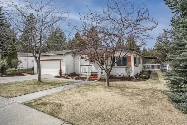 1698 Bronzewood AVE, Bend, OR 97702