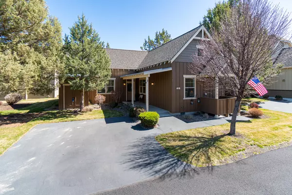 Redmond, OR 97756,320 Split Rail LN