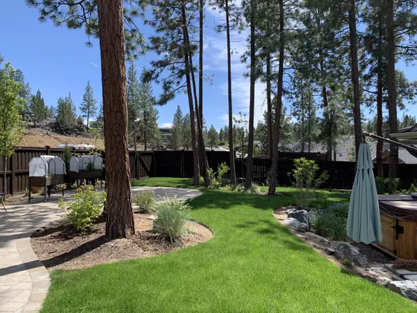 Bend, OR 97703,62744 Mehama DR