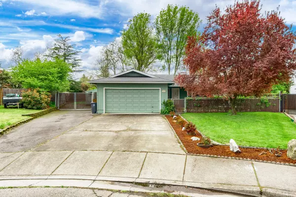 Medford, OR 97504,2594 Montego PL