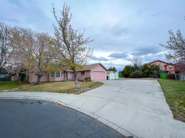 Redmond, OR 97756,2746 Reindeer CT