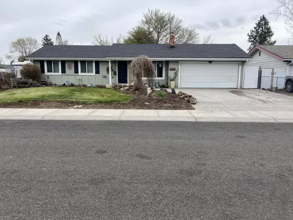 4211 Myrtlewood DR, Klamath Falls, OR 97603