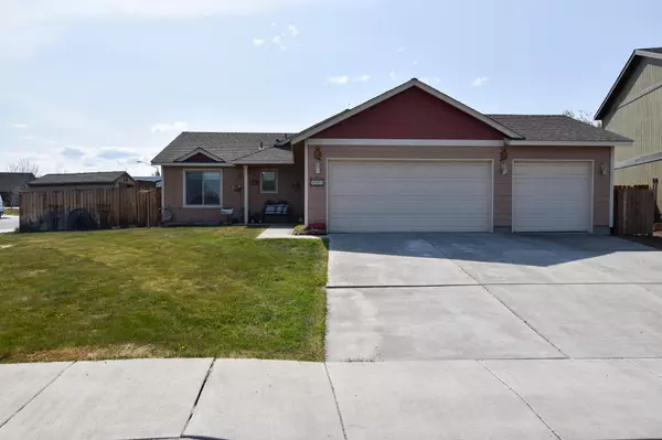 Redmond, OR 97756,993 25th LN