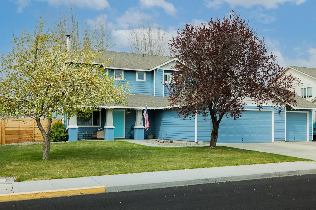 Redmond, OR 97756,819 Oak LN