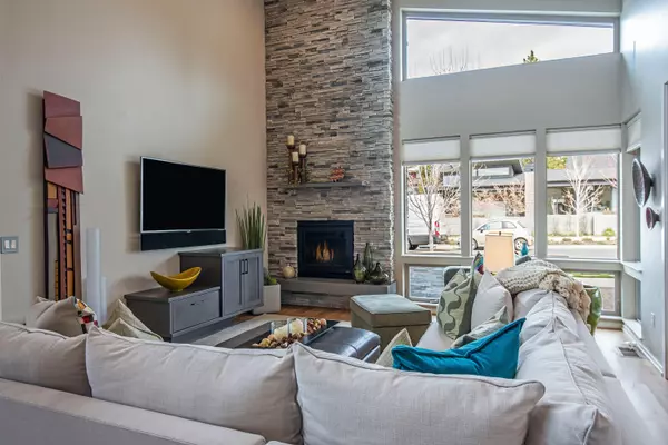 Bend, OR 97703,2749 Shields DR