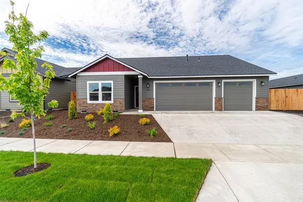 4946 Zenith AVE, Redmond, OR 97756