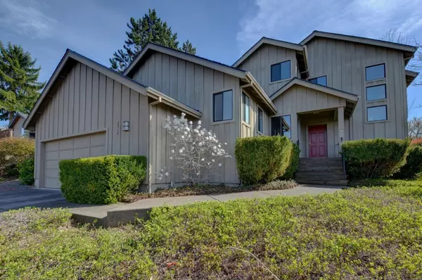 2512 Heritage WAY, Medford, OR 97504