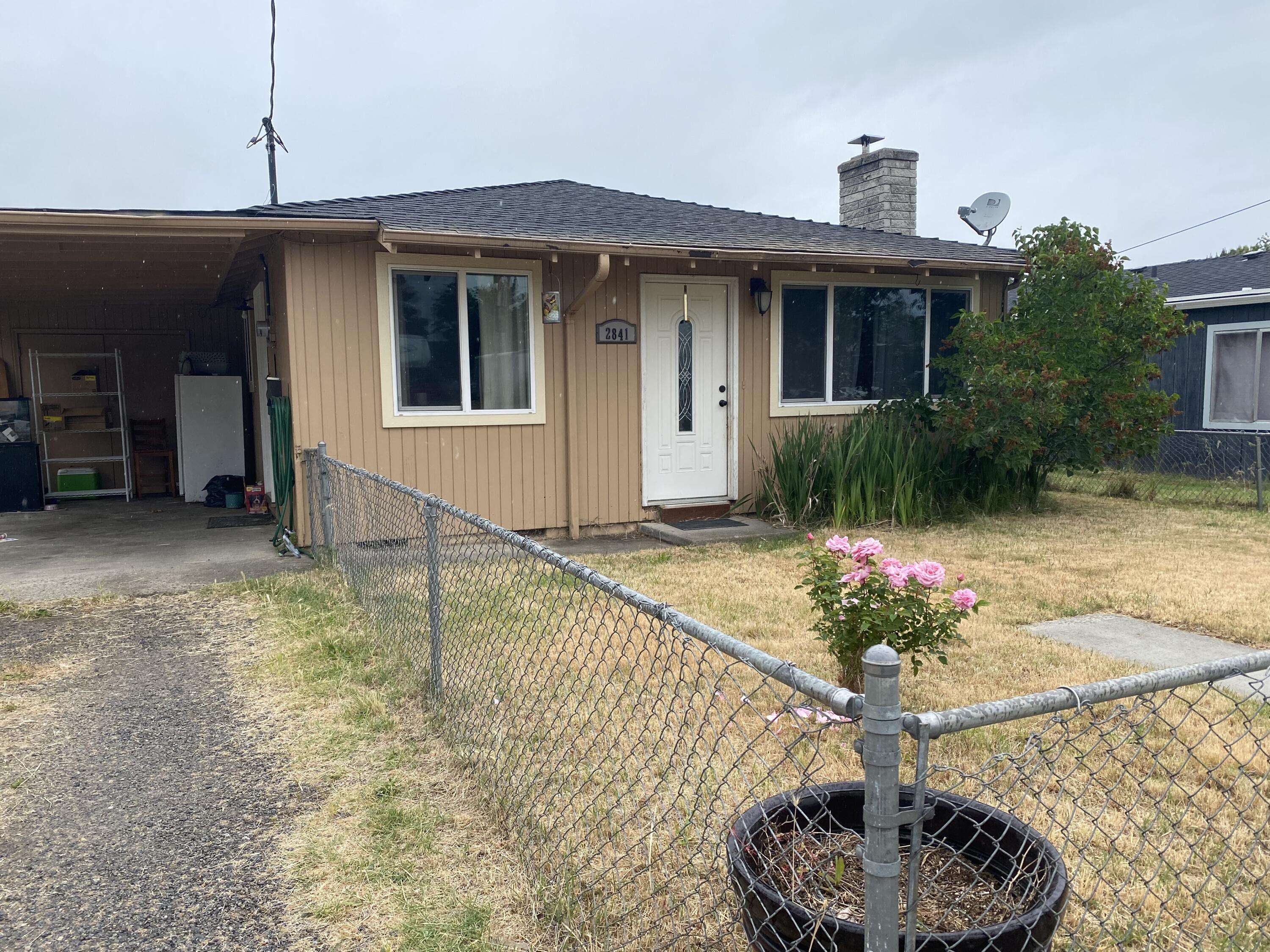 2841 Howard AVE, Medford, OR 97501