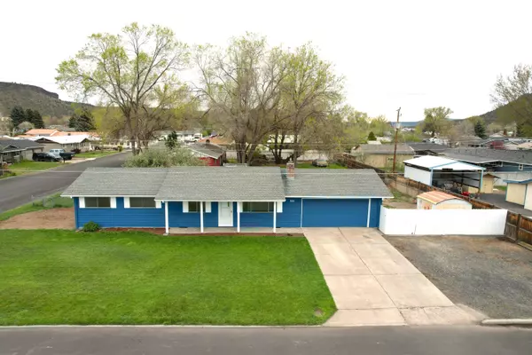 808 5th ST, Prineville, OR 97754