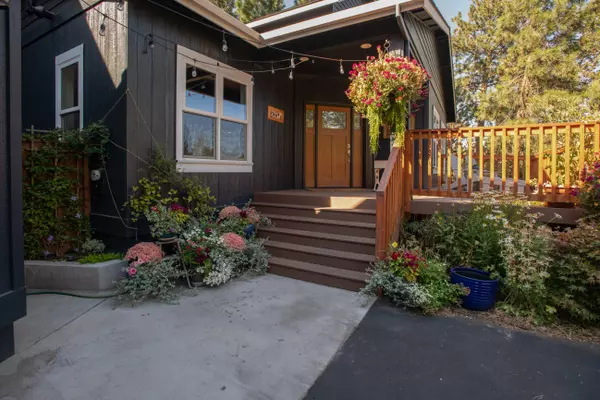 20514 Whitstone CIR, Bend, OR 97702