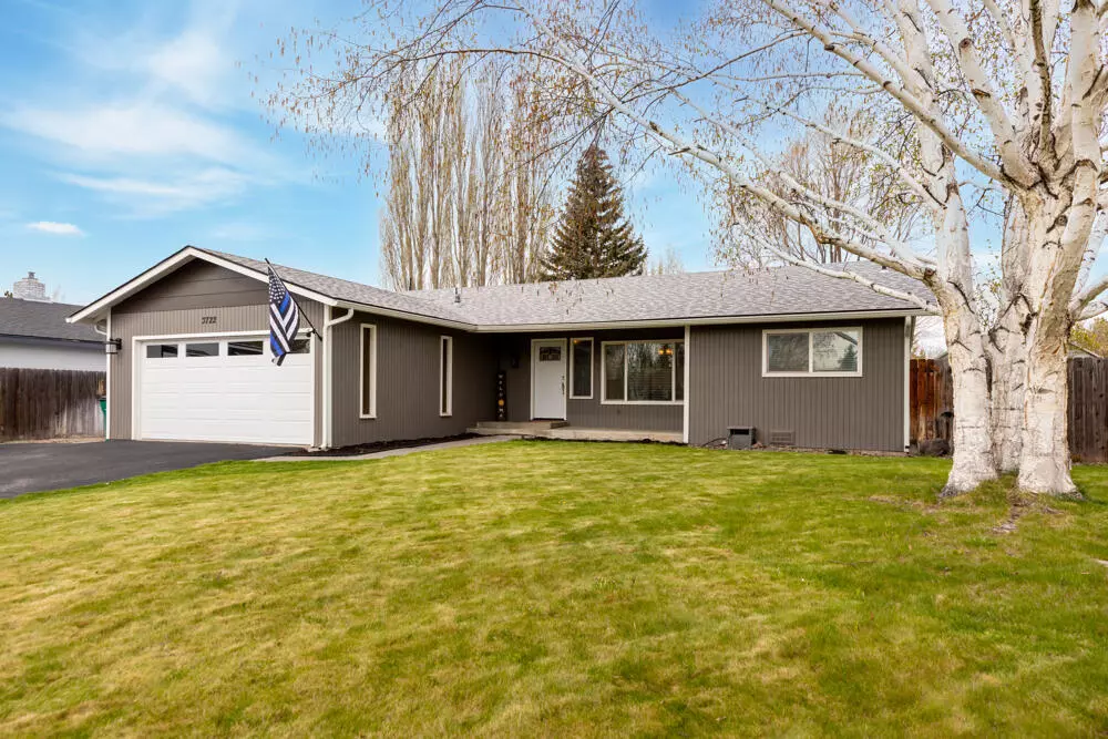 Klamath Falls, OR 97603,3722 Grenada WAY