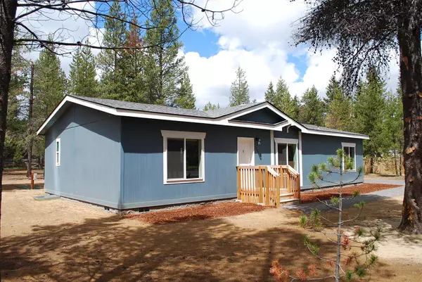 52949 Snow Flake LN, La Pine, OR 97739