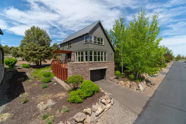 Redmond, OR 97756,286 Willamette Park LN