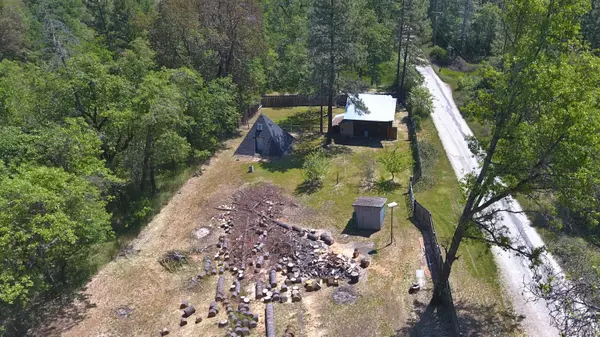 Cave Junction, OR 97523,426 Pine Cone DR