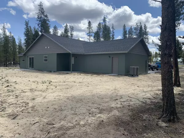 La Pine, OR 97739,12345 Sun Forest DR