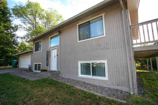 Klamath Falls, OR 97601,2307 Van Camp ST