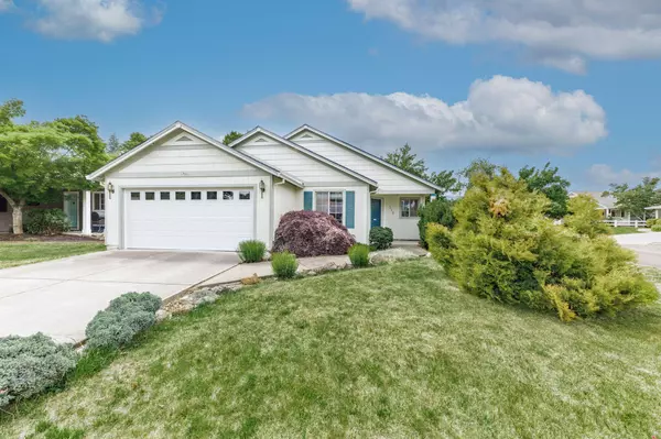 719 Nobility DR, Medford, OR 97501