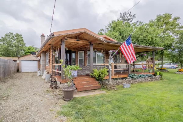 Grants Pass, OR 97526,6174 Monument DR