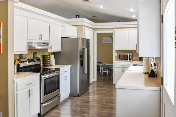 Drain, OR 97435,404 Moreland CT