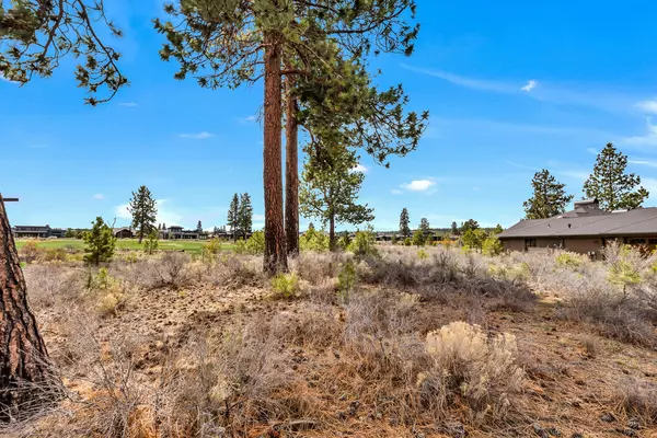 Bend, OR 97702,61571 Hosmer Lake DR