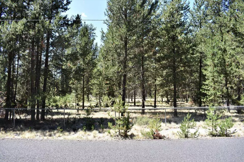 La Pine, OR 97739,52707 Center DR