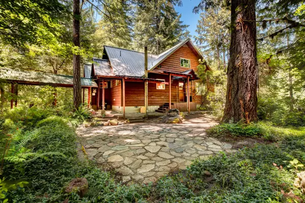 56295 Delta DR, Blue River, OR 97413