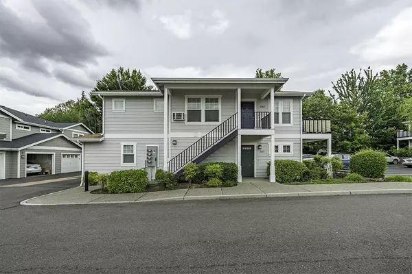 Ashland, OR 97520,2261 McCall DR