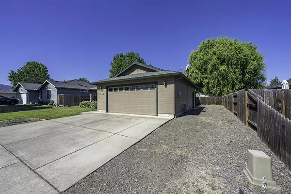 Medford, OR 97501,1326 Andrew DR