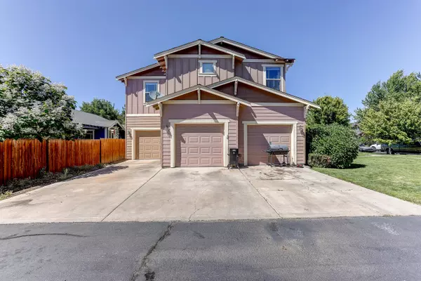 Redmond, OR 97756,1530 Hickory PL