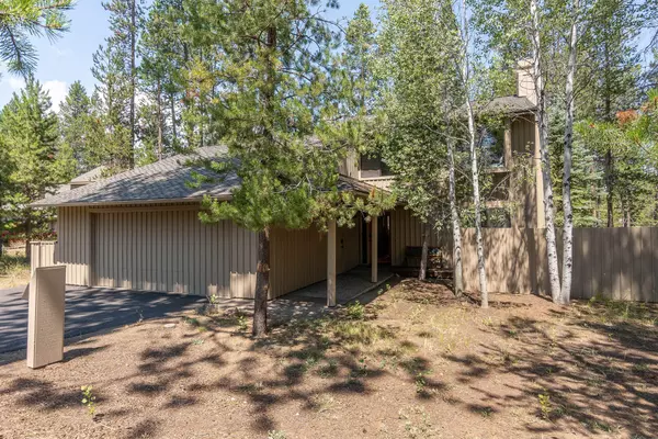 57724 Tan Oak LN #28, Sunriver, OR 97707