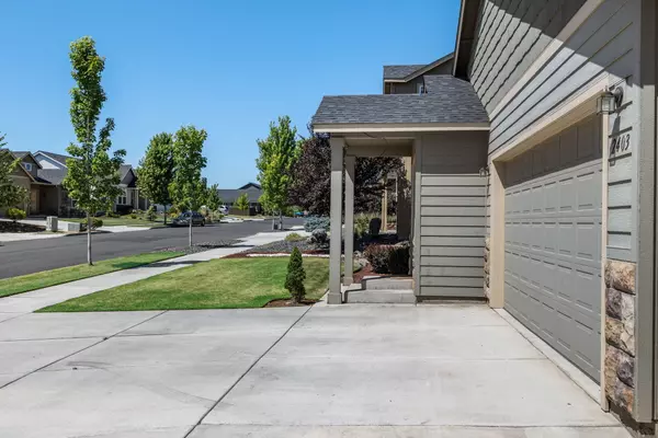 Redmond, OR 97756,2403 Glen Oak AVE