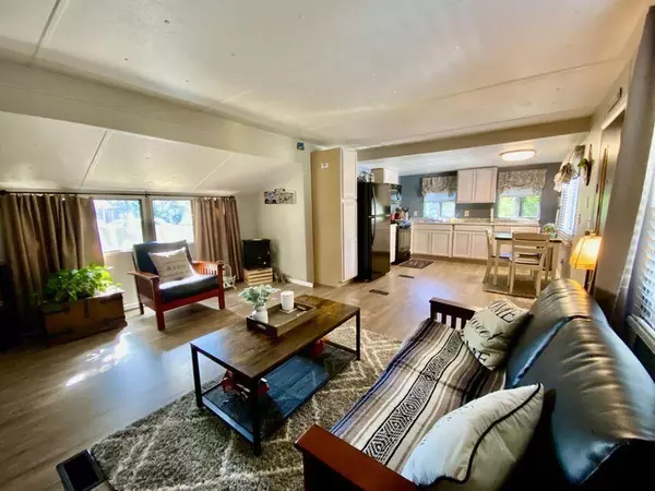 Grants Pass, OR 97527,2049 Rogue River HWY #8