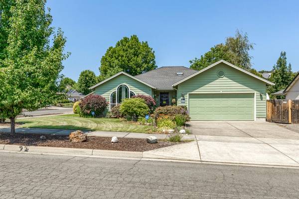 1627 Hondeleau LN, Medford, OR 97504