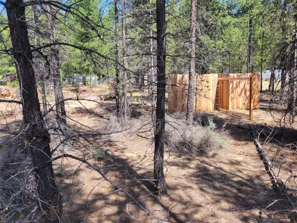 La Pine, OR 97739,16090 Pine Drop LN