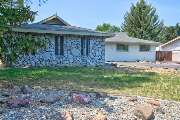 Klamath Falls, OR 97603,3704 La Marada WAY