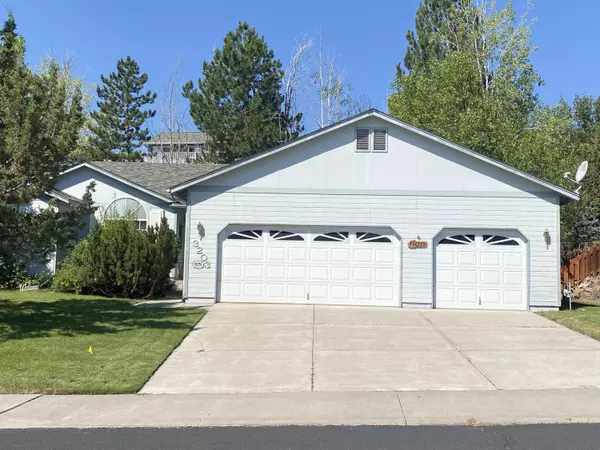 3203 34th ST, Redmond, OR 97756