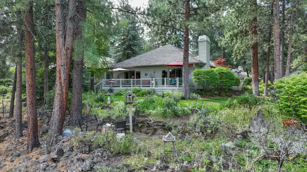 60817 Willow Creek LOOP, Bend, OR 97702