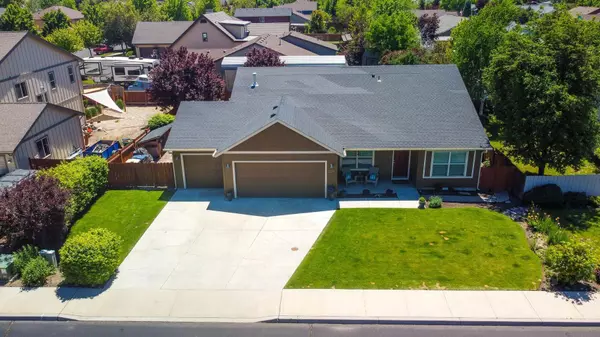 Redmond, OR 97756,1334 Spruce AVE