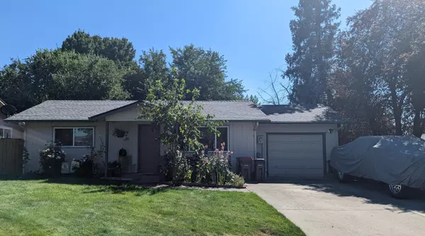 2416 Falcon ST, White City, OR 97503