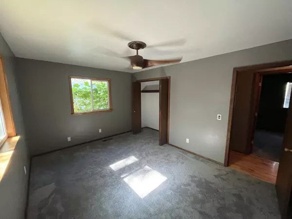 Cave Junction, OR 97523,835 Greenview DR