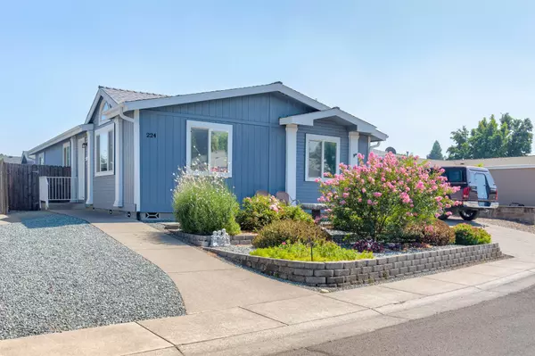 555 Freeman RD #UNIT 224, Central Point, OR 97502