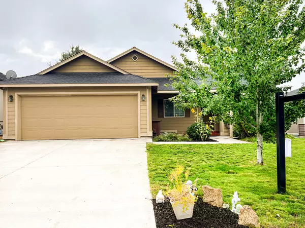 754 Quince PL, Redmond, OR 97756